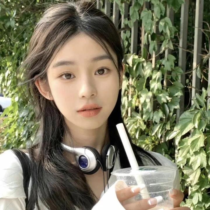 靓仔斗大鳄